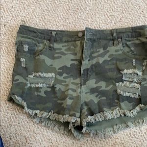 Camo high rise shorts